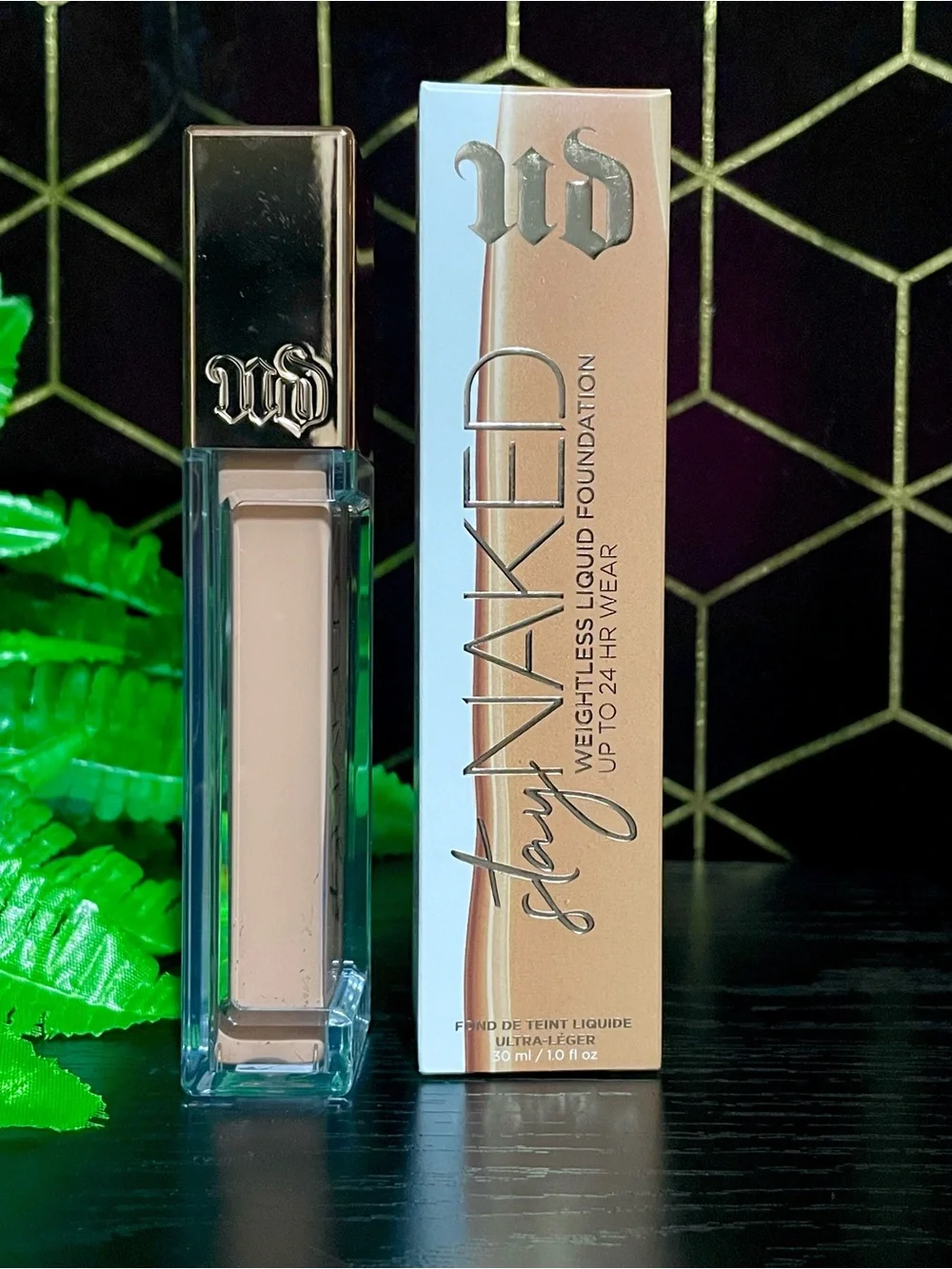 Urban Decay Stay Naked Weightless Liquid Foundation - Discontinued